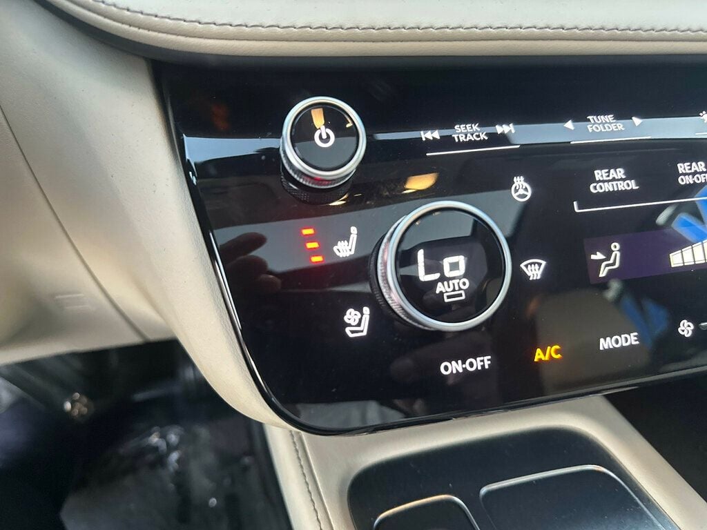 2023 Infiniti QX60 Luxe AWD photo 32