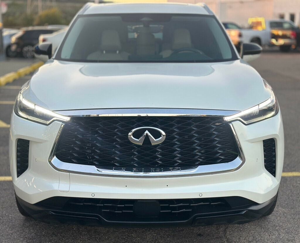 2023 Infiniti QX60 Luxe AWD photo 6