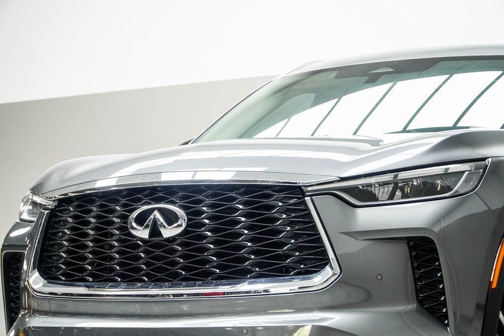 2023 Infiniti QX60 Luxe AWD photo 2