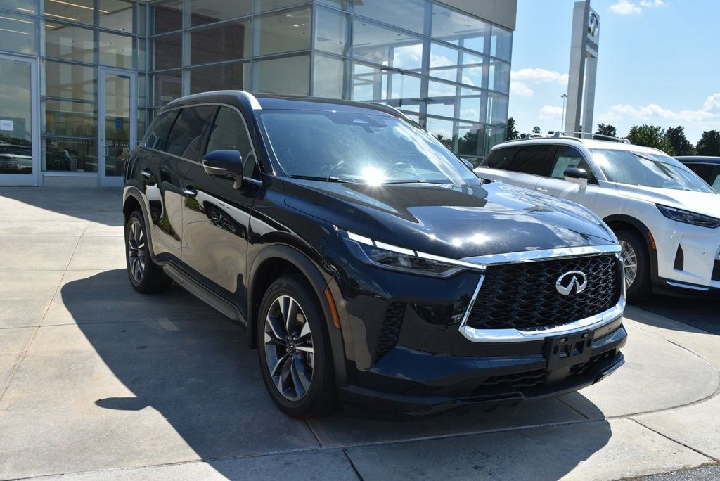 2023 Infiniti QX60 Luxe AWD photo 10