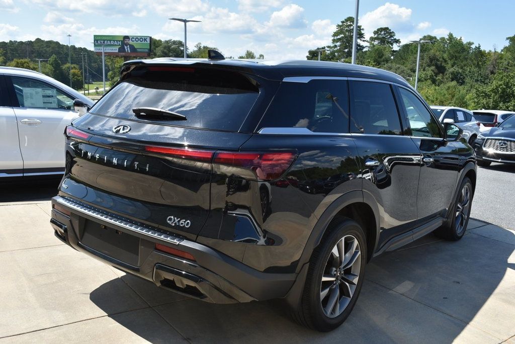 2023 Infiniti QX60 Luxe AWD photo 12