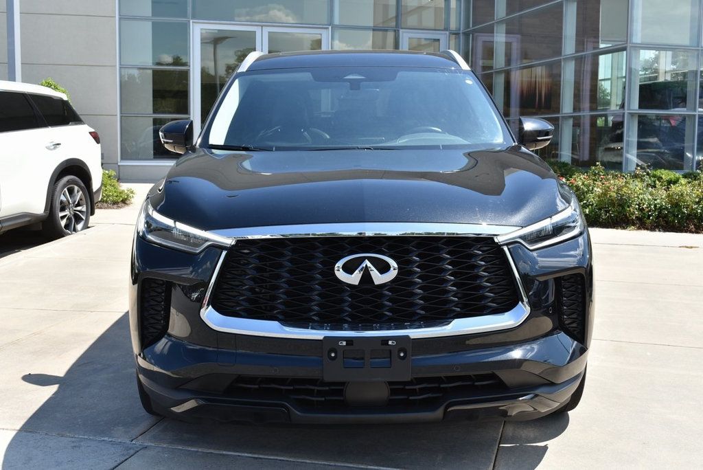2023 Infiniti QX60 Luxe AWD photo 4