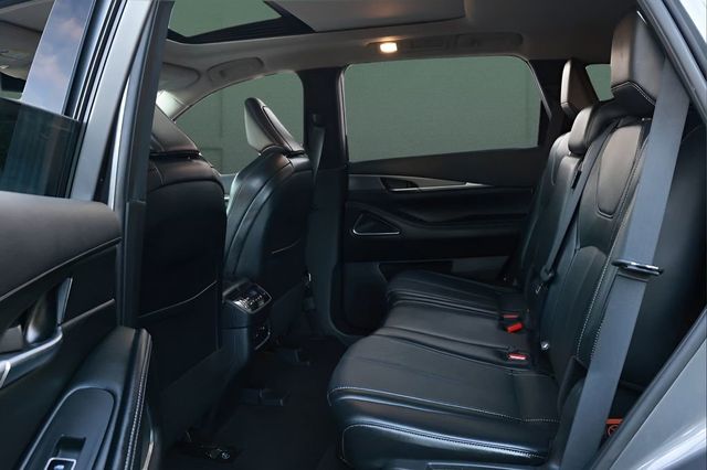 2023 INFINITI QX60 LUXE - Photo 18