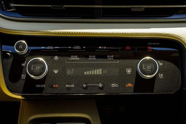 2023 INFINITI QX60 LUXE FWD - 22997615 - 24