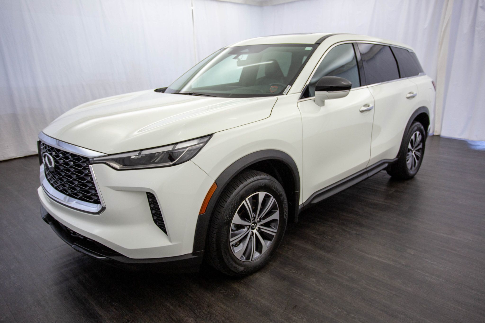 2023 Infiniti QX60 Pure AWD photo 4