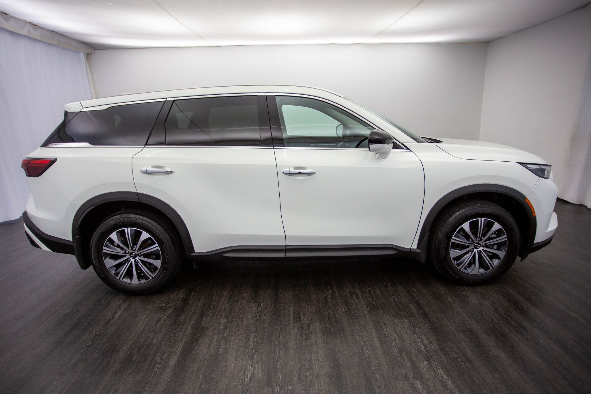 2023 Infiniti QX60 Pure AWD photo 7