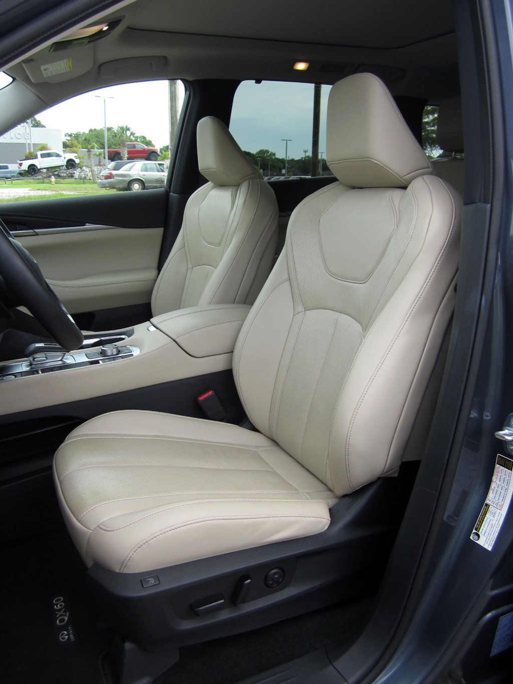 2023 Infiniti QX60 Sensory photo 17