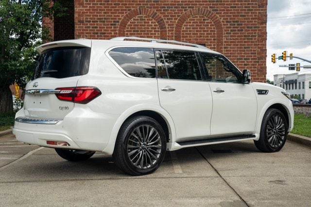 2023 INFINITI QX80 Sensory 4WD's photo