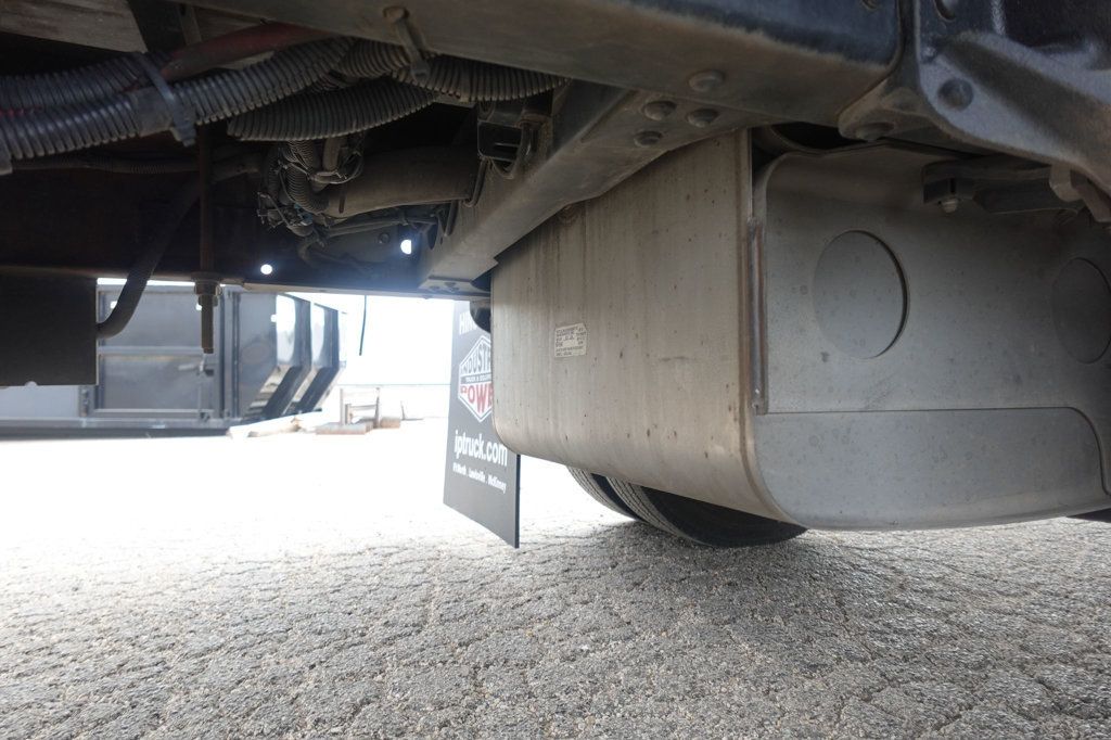 2023 Isuzu NPR HD (18ft Box w/ Lift Gate) - 22963630 - 18