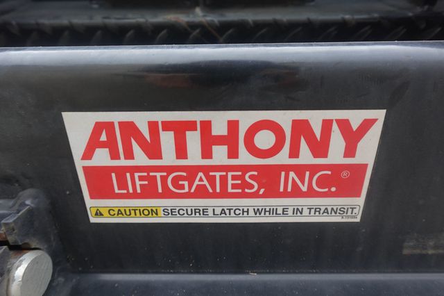 2023 Isuzu NPR HD (18ft Box w/ Lift Gate) - 22963630 - 22