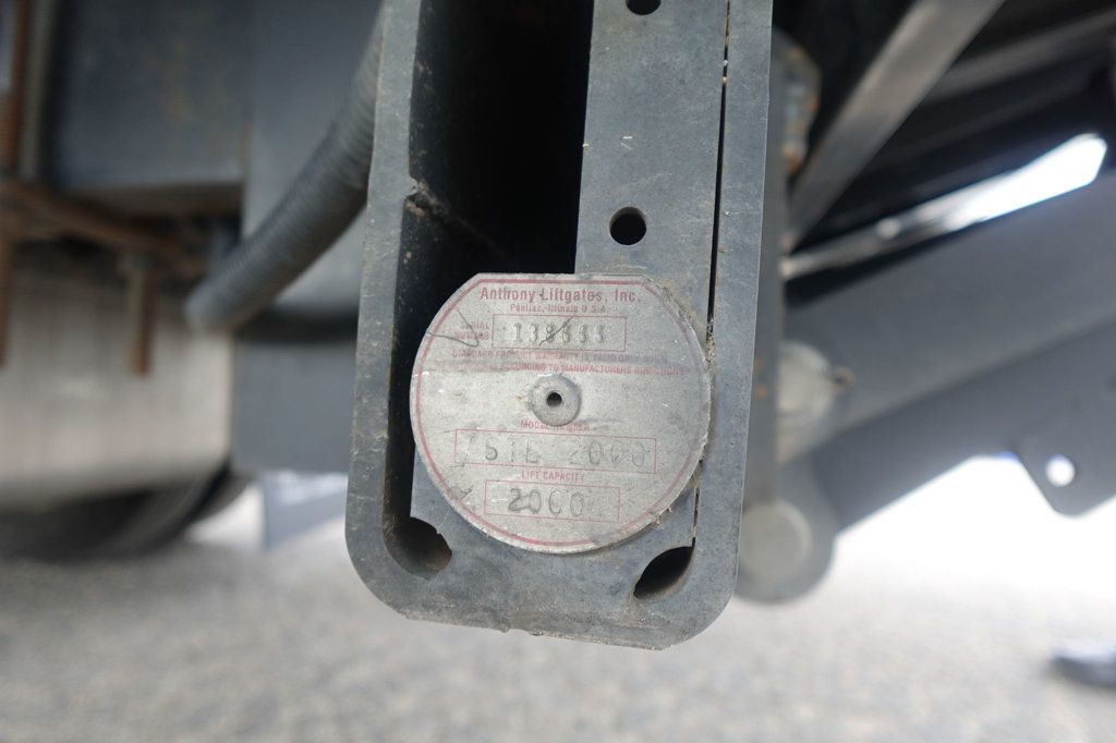 2023 Isuzu NPR HD (18ft Box w/ Lift Gate) - 22963630 - 24