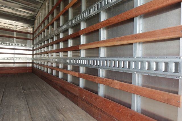 2023 Isuzu NPR HD (18ft Box w/ Lift Gate) - 22963630 - 28