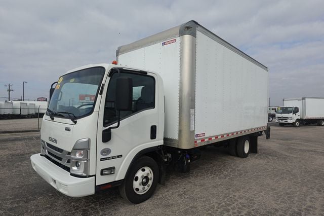 2023 Isuzu NPR HD (18ft Box w/ Lift Gate) - 22963630 - 2