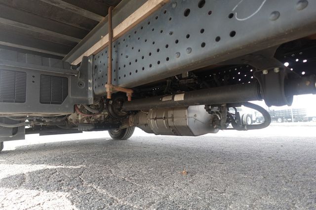 2023 Isuzu NPR HD (18ft Box w/ Lift Gate) - 22963630 - 33