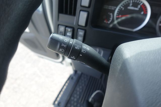 2023 Isuzu NPR HD (18ft Box w/ Lift Gate) - 22963630 - 43