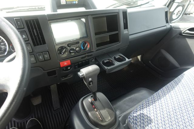 2023 Isuzu NPR HD (18ft Box w/ Lift Gate) - 22963630 - 48