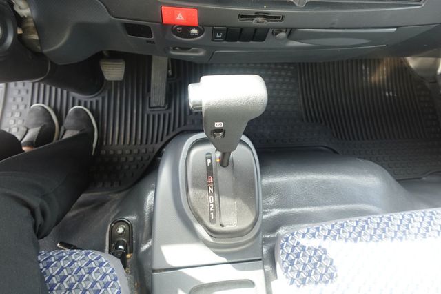 2023 Isuzu NPR HD (18ft Box w/ Lift Gate) - 22963630 - 49