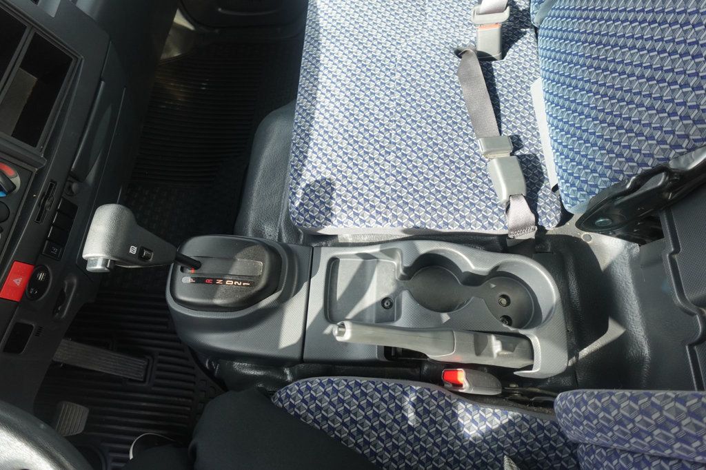 2023 Isuzu NPR HD (18ft Box w/ Lift Gate) - 22963630 - 50