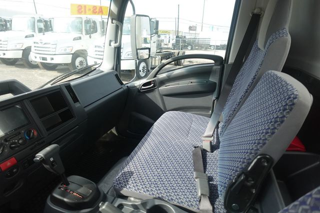 2023 Isuzu NPR HD (18ft Box w/ Lift Gate) - 22963630 - 51