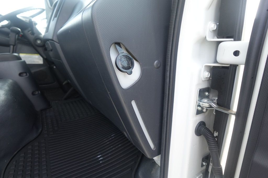 2023 Isuzu NPR HD (18ft Box w/ Lift Gate) - 22963630 - 59