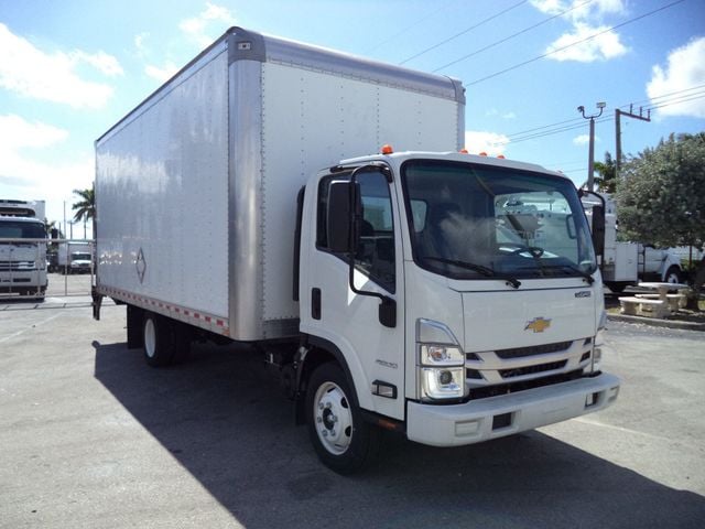 2023 Isuzu NPR HD Gas w/ 20ft x 96in H Box Truck Dry Cargo Box & Liftgate - 22986389 - 5
