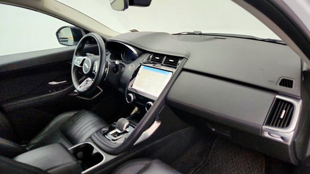 2023 Jaguar E-PACE SE P250 AWD w/ Cold Climate Pack, Panoramic Roof & 20'' Wheels - 23018415 - 23
