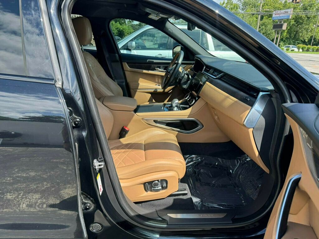 2023 Jaguar F-PACE P250 S photo 18