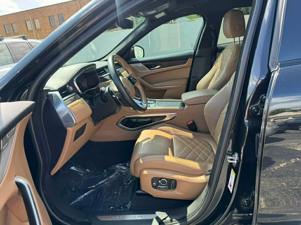2023 Jaguar F-PACE P250 S photo 9