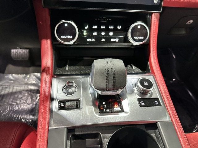 2023 Jaguar F-PACE R-Dynamic S - 22891178 - 17