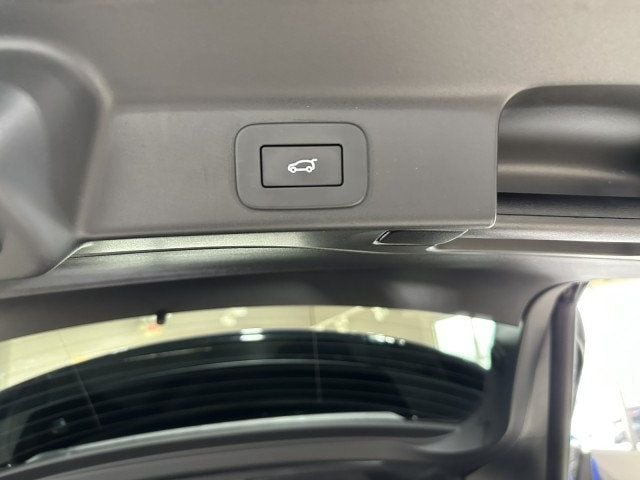 2023 Jaguar F-PACE R-Dynamic S - 22891178 - 31