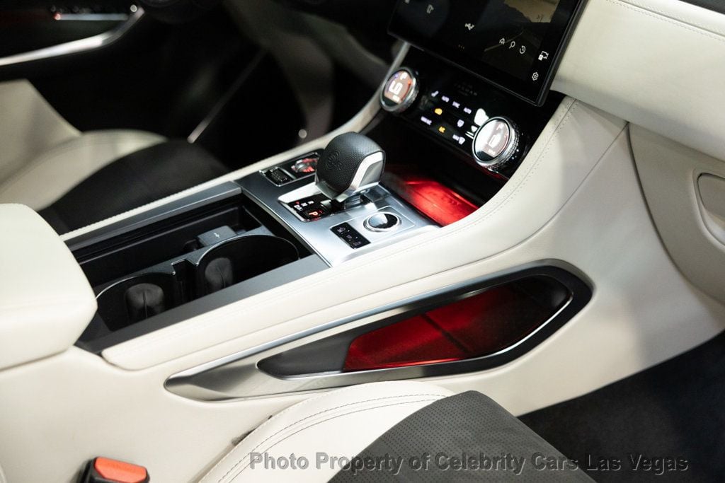 2023 Jaguar F-PACE SVR photo 35