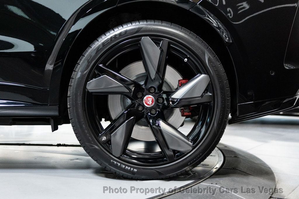 2023 Jaguar F-PACE SVR photo 47