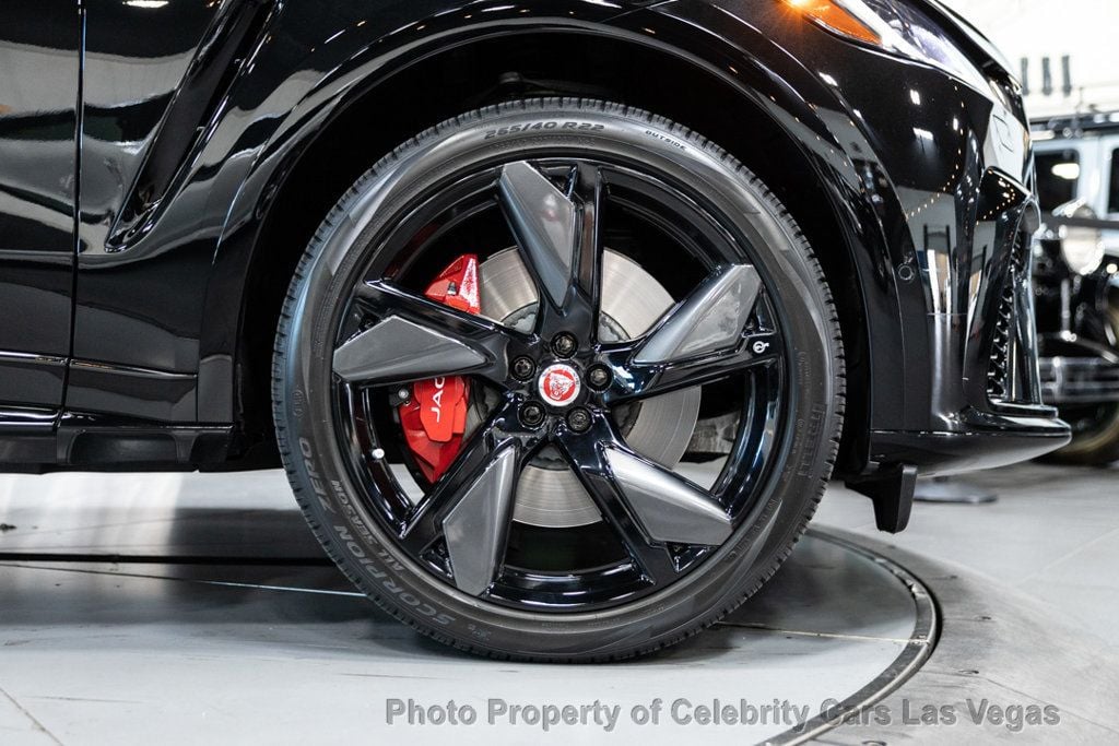2023 Jaguar F-PACE SVR photo 49