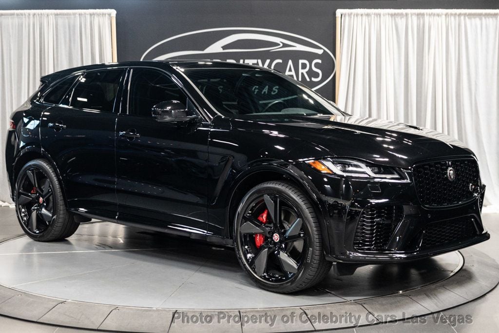 2023 Jaguar F-PACE SVR photo 7