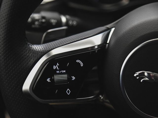 2023 Jaguar XF R-Dynamic SE - 22963480 - 24