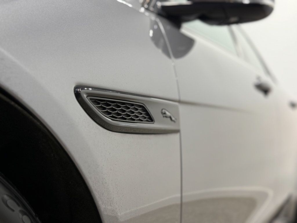 2023 Jaguar XF R-Dynamic SE Sedan AWD - 23065571 - 13