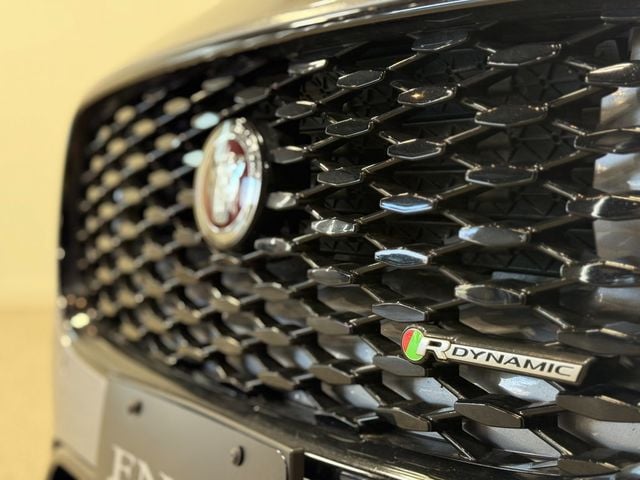 2023 Jaguar XF R-Dynamic SE Sedan AWD - 23065571 - 17