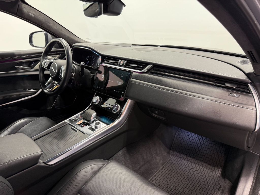 2023 Jaguar XF R-Dynamic SE Sedan AWD - 23065571 - 33