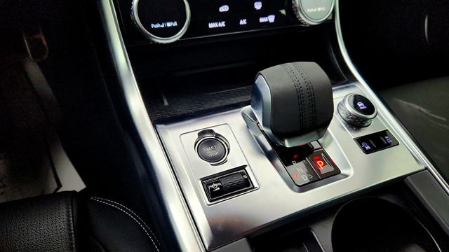 2023 Jaguar XF R-Dynamic SE Sedan AWD w/ 20'' Wheels, Meridian 650W Sound - 22998958 - 16