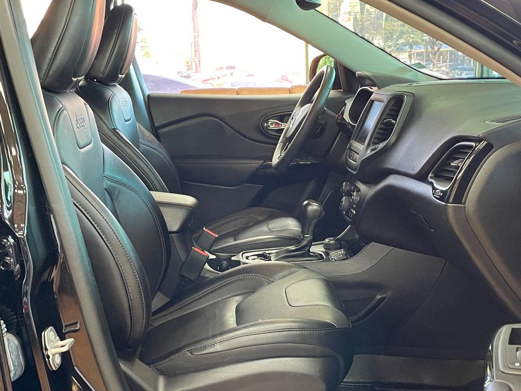 2023 Jeep Cherokee Altitude Lux photo 25