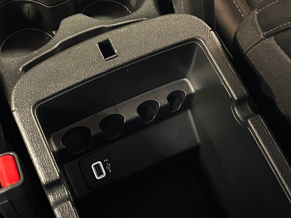 2023 Jeep Cherokee Altitude Lux photo 41