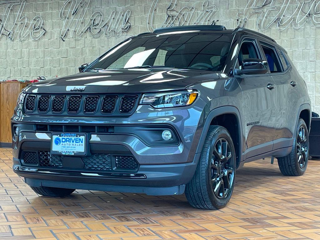 2023 Jeep Compass Altitude 4x4 - 23061082 - 3