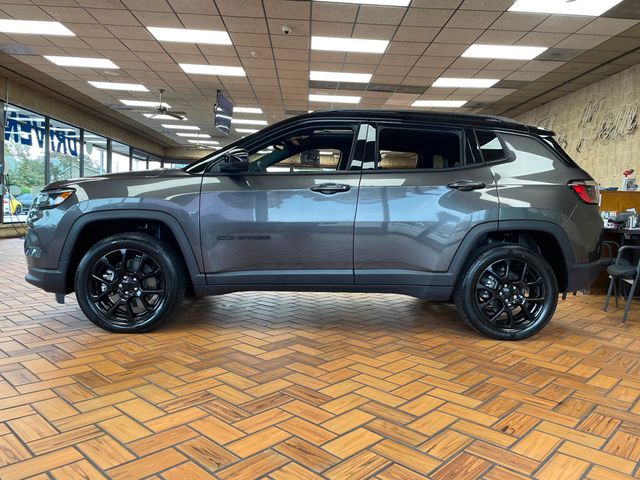2023 Jeep Compass Altitude 4x4 - 23061082 - 4