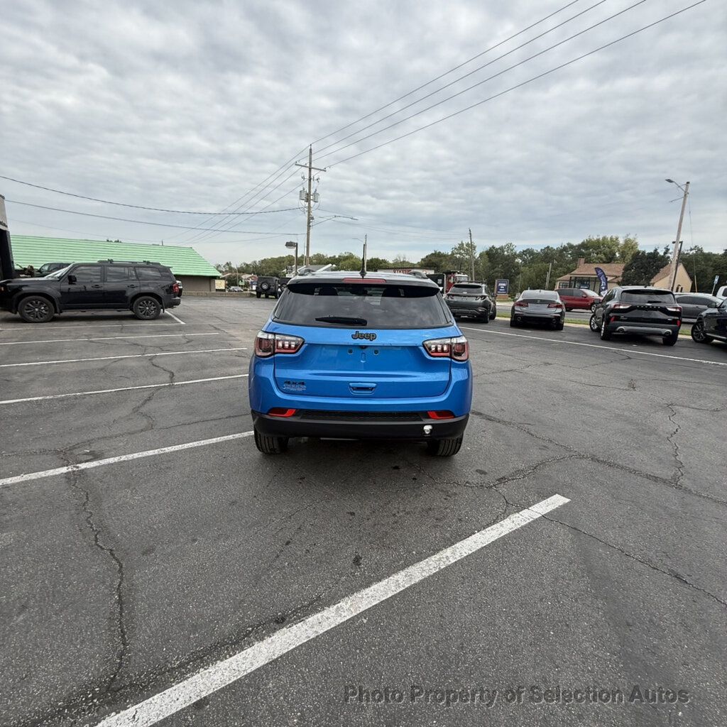 Jeep Compass photo 12