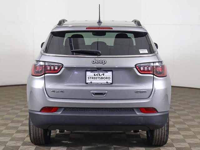 2023 Jeep Compass Latitude 4x4 - 23015675 - 10