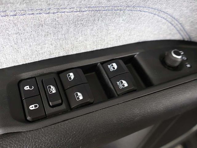 2023 Jeep Compass Latitude 4x4 - 23015675 - 36