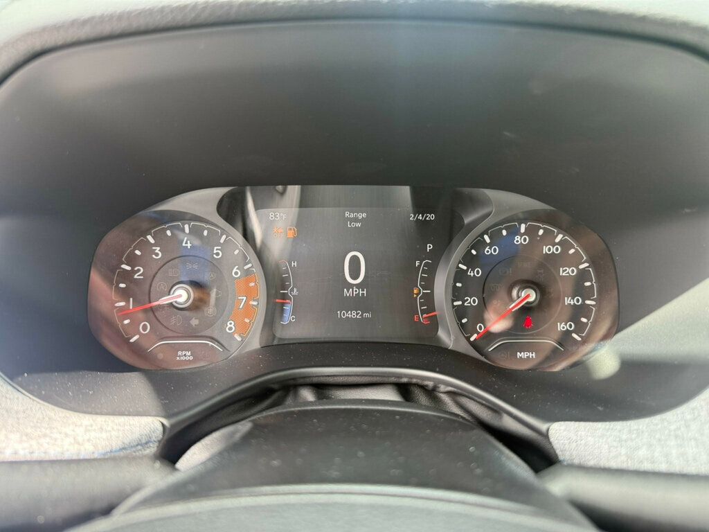 2023 Jeep Compass Latitude Lux photo 4