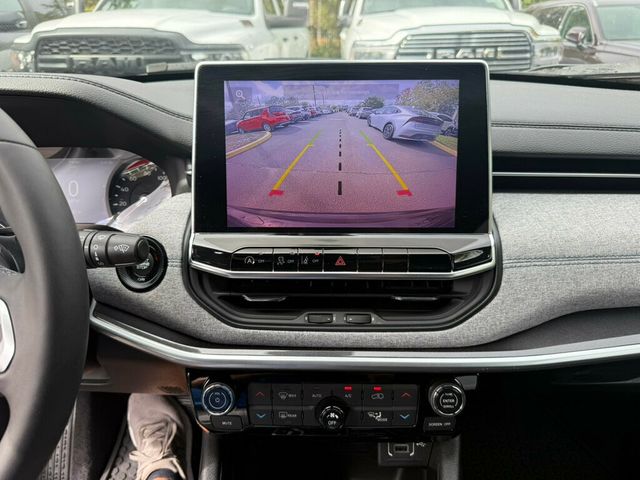 2023 Jeep Compass Latitude Lux 4x4 - 22935953 - 5