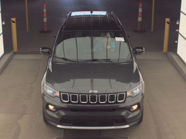 2023 Jeep Compass Limited 4x4 - 23031022 - 2