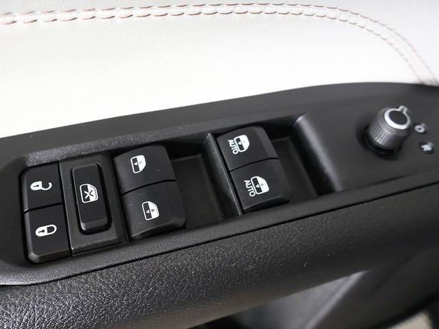 2023 Jeep Compass Limited 4x4 - 23031022 - 35